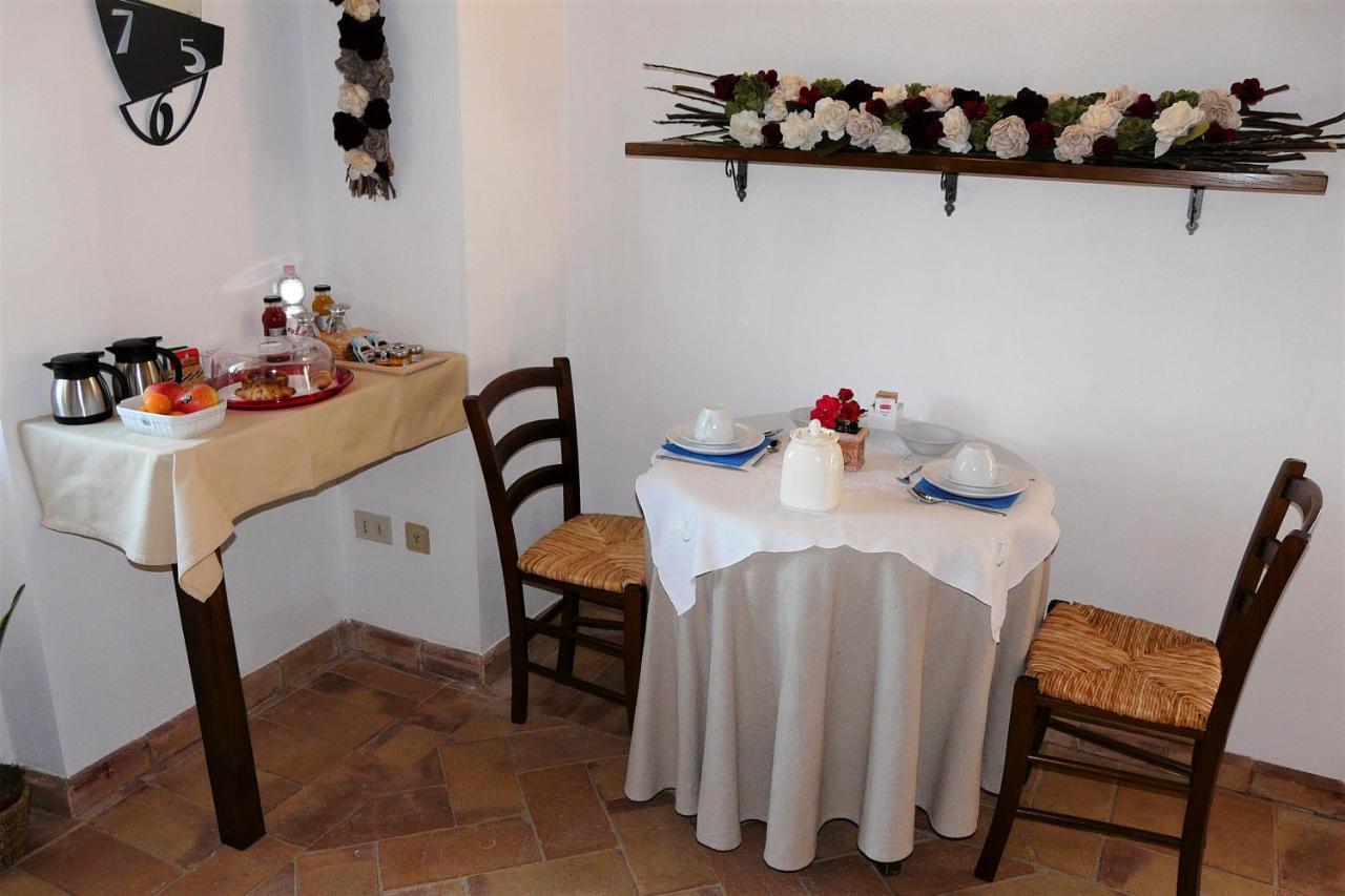 토티 Casale Le Orme B&B 외부 사진