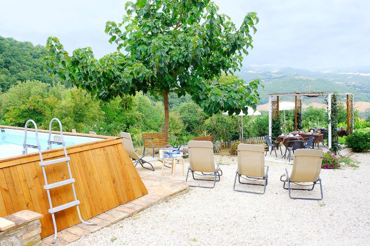 토티 Casale Le Orme B&B 외부 사진