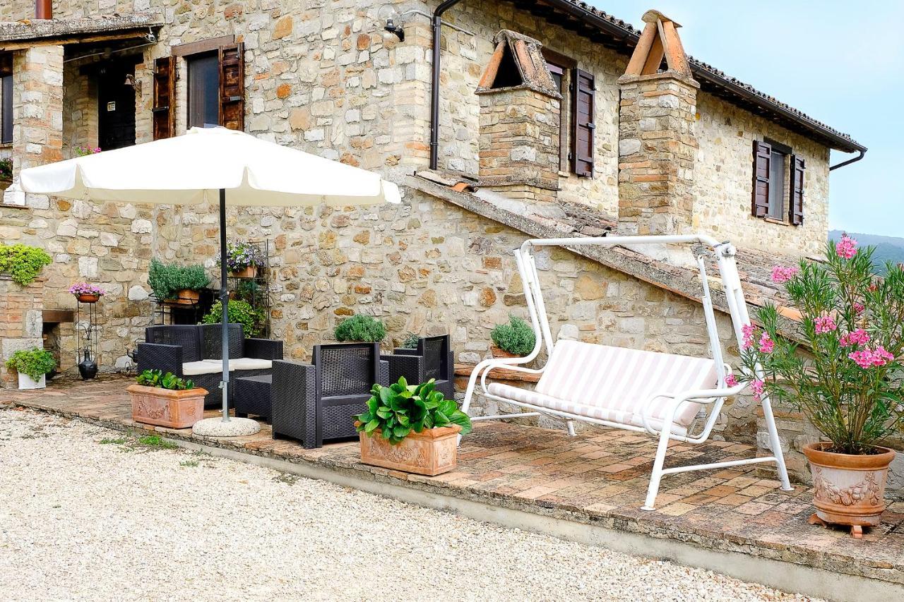 토티 Casale Le Orme B&B 외부 사진