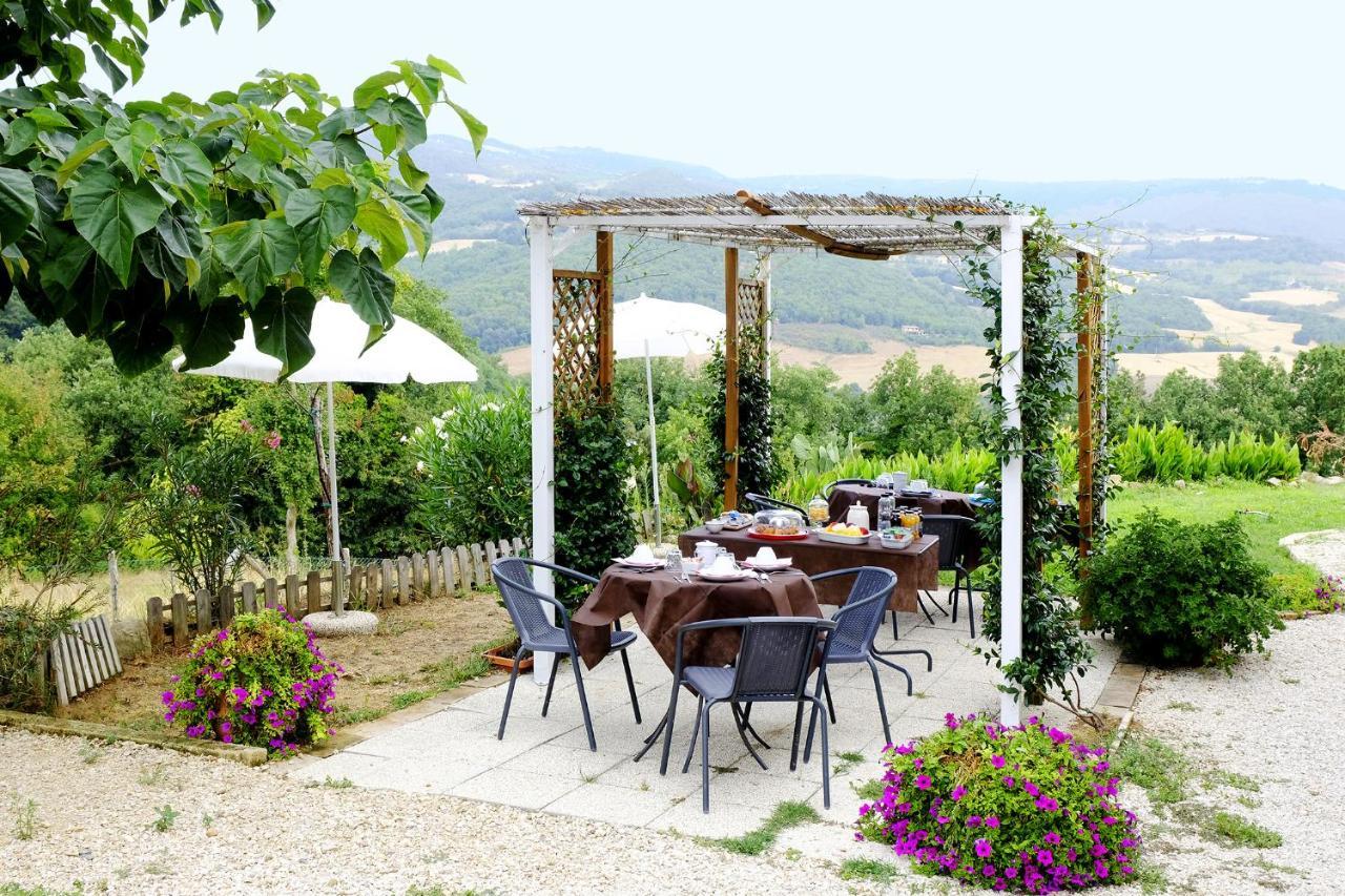 토티 Casale Le Orme B&B 외부 사진