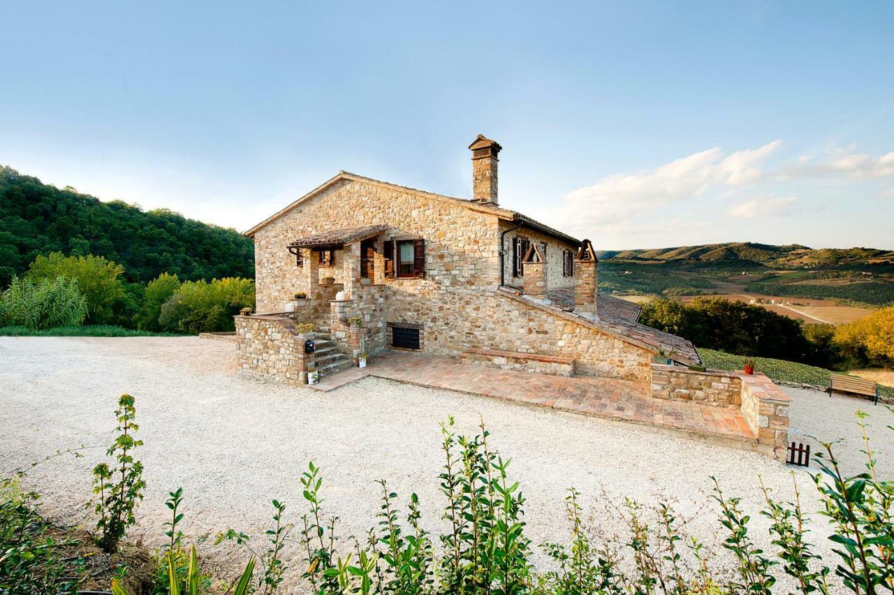 토티 Casale Le Orme B&B 외부 사진